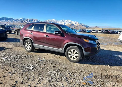 2011 Kia Sorento Base z USA, uszkodzony, nr VIN 5XYKTCA15BG057333